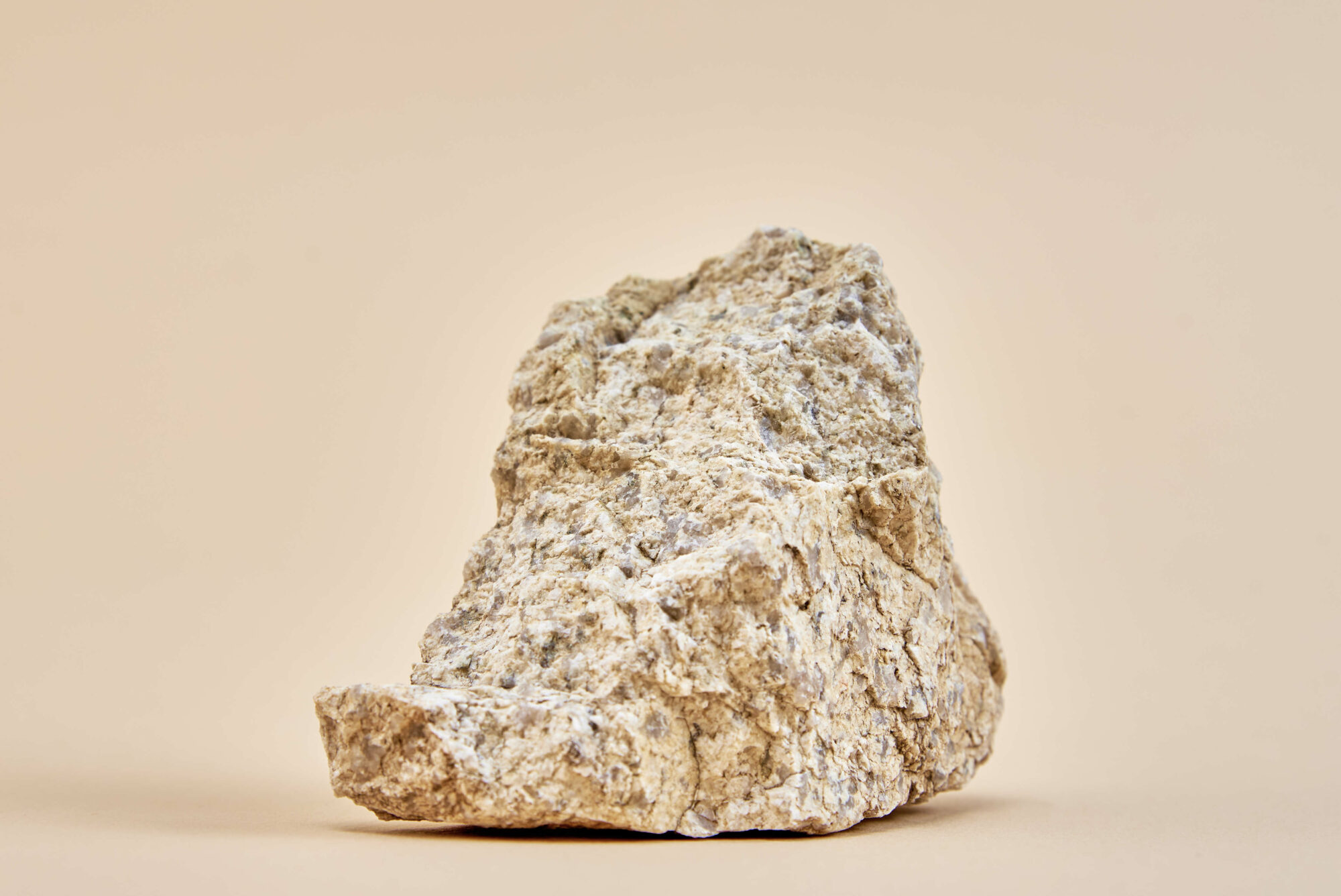 Felsbrocken - von Menschenhand gänzlich unbearbeitet